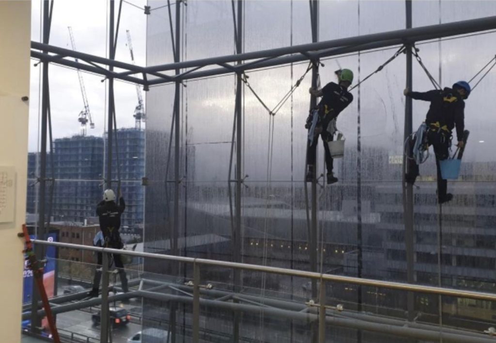 commercial window cleaning